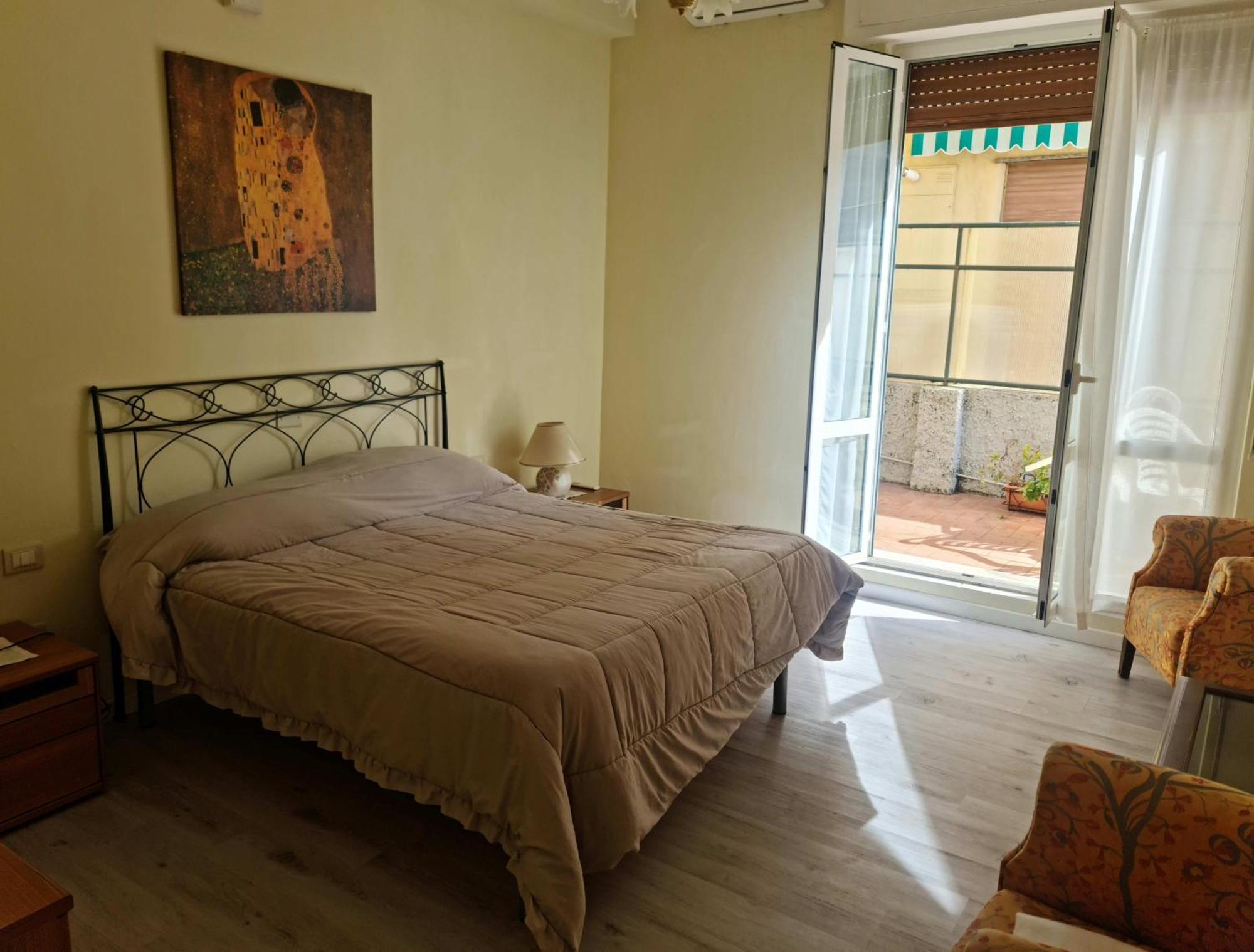 Partenope Levanto Bagian luar foto