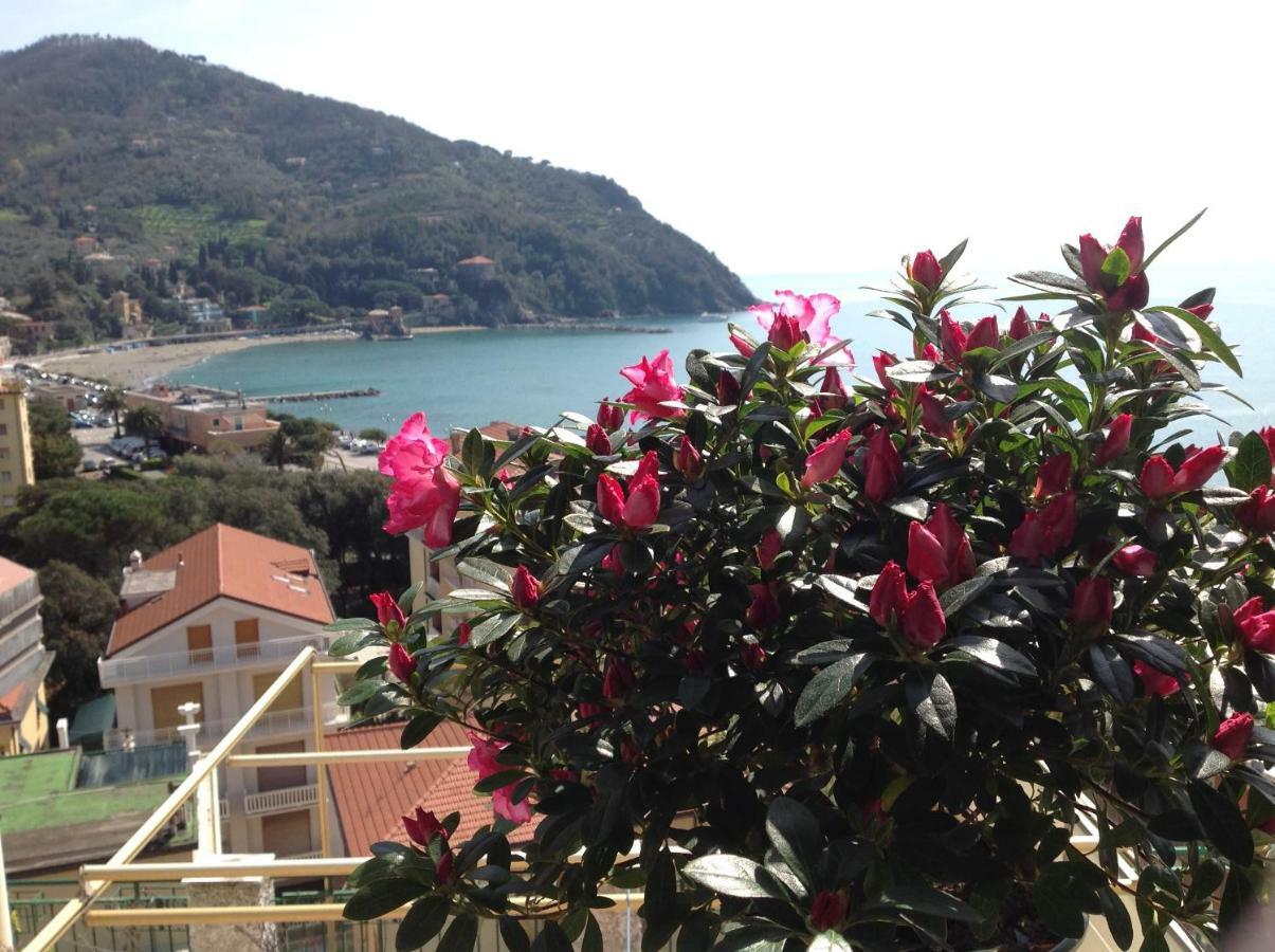 Partenope Levanto Bagian luar foto